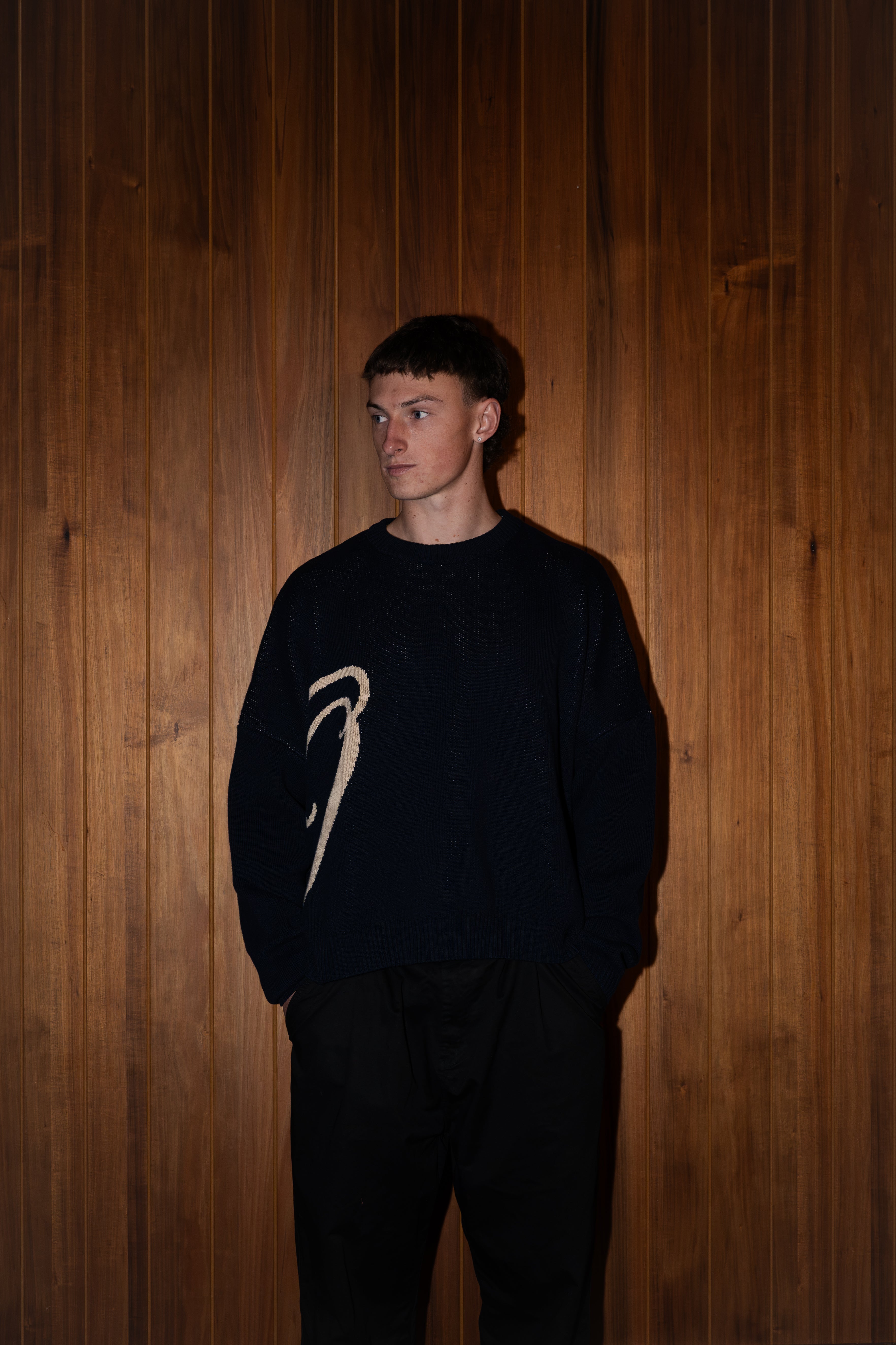 OSSO SCRIPT KNIT (NAVY)