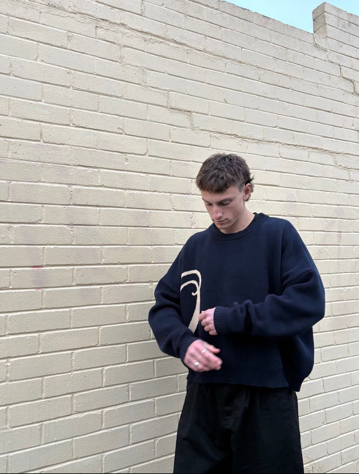 OSSO SCRIPT KNIT (NAVY)